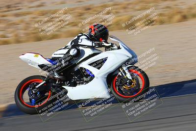 media/Jan-08-2022-SoCal Trackdays (Sat) [[1ec2777125]]/Turn 11 (215pm)/